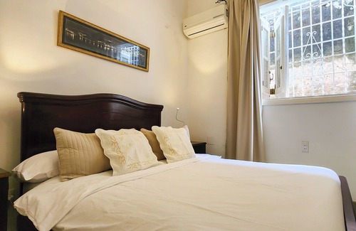 Plaza de la Revolucion Hotel | Hotel Boutique Balear