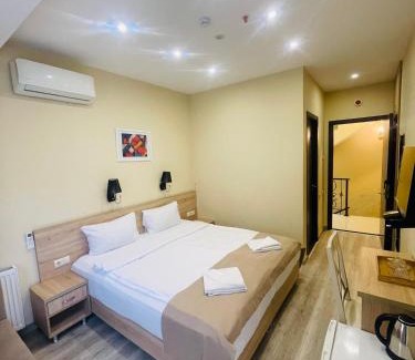 Avlabari Hotel | Hotel Brick House