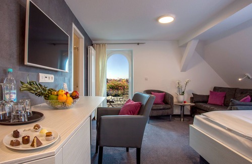 Hoyren Hotel | Hotel Café Ebner