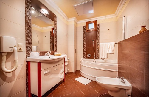 Nitra Hotel | Hotel Capital