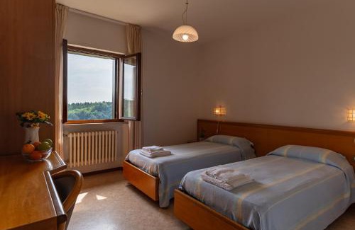 Mernico Hotel | Hotel casa del pellegrino - Castelmonte