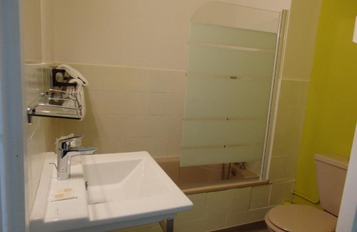 Neuves-Maisons Hotel | Hotel Castel