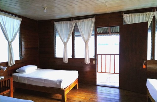 Rio Dulce Hotel | Hotel Catamaran
