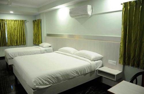 Muzaffarpur Hotel | HOTEL CENTRAL SQUARE "A Couple Friendly Hotel"