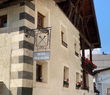 Mustair Hotel | Hotel Chasa Chalavaina - Historisches Hotel des Jahres 2024