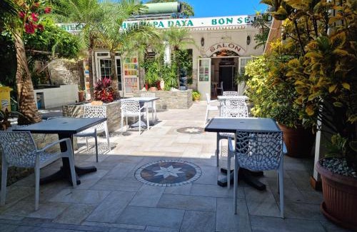 Centre-Ville Hotel | Hotel CHEZ PAPA DAYA