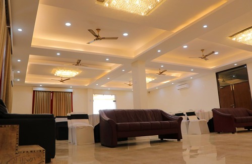 Bharatpur Hotel | Hotel Clarks Inn Express Bharatpur