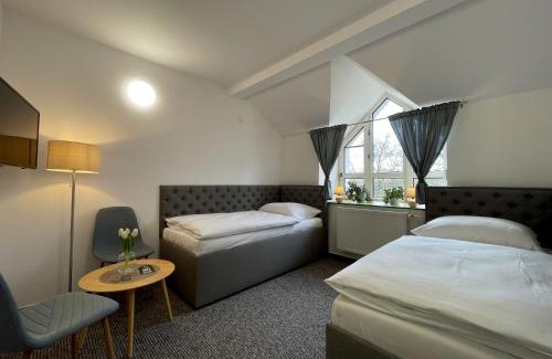 Unicov Hotel | Hotel COLCHI
