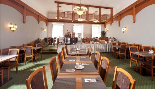 Jindrichuv Hradec Hotel | Hotel Concertino Zlatá Husa