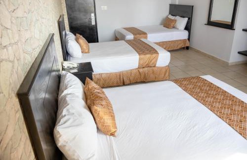 Malecon Hotel | Hotel Costa Verde