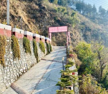 Kandaghat Hotel | Hotel D Pal