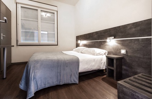 Surgeres Hotel | Hotel de la Gare