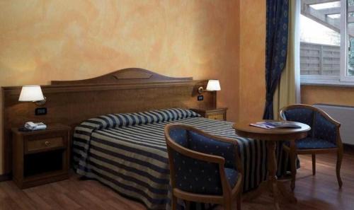 Bereguardo Hotel | Hotel De La Ville