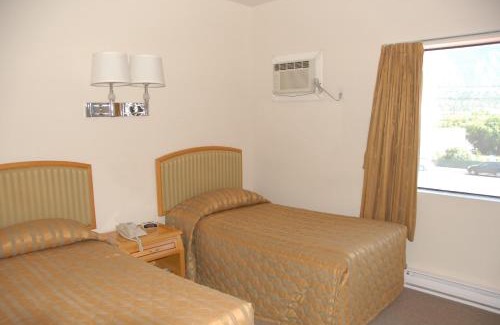 Lillooet Hotel | Hotel Deoro