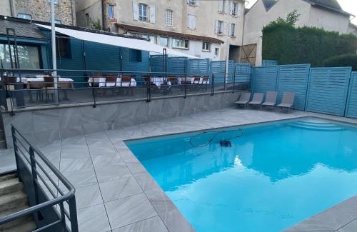 Le Rouget Hotel | Hotel Des Voyageurs