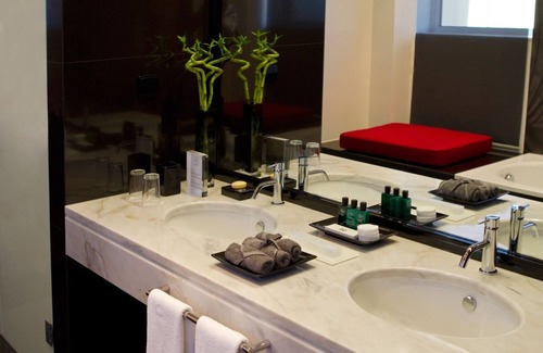 Oliveira De Azemeis Hotel | Hotel Dighton