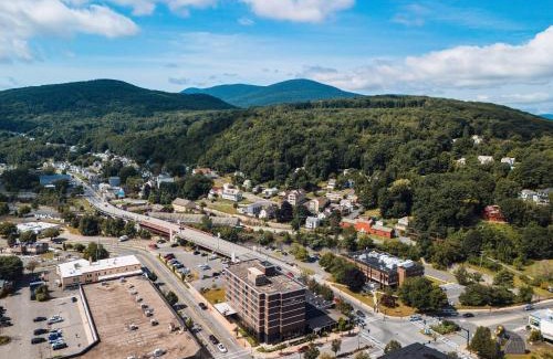 North Adams Hotel | Hotel Downstreet, an Ascend Collection Hotel