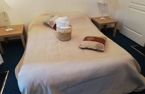 Ginasservis Hotel | Hotel du Bastier
