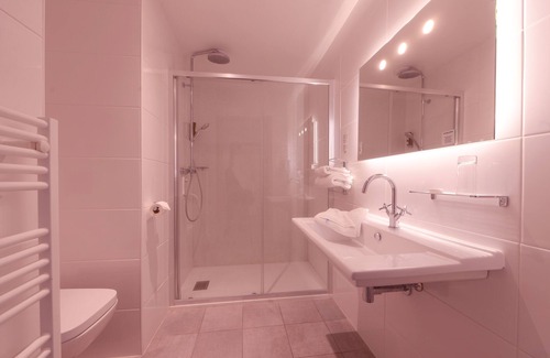 Seyssel Hotel | Hotel du Rhone Seyssel