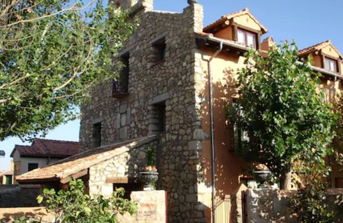 Torrecaballeros House | Hotel El Rancho