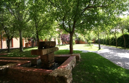 Torrecaballeros House | Hotel El Rancho