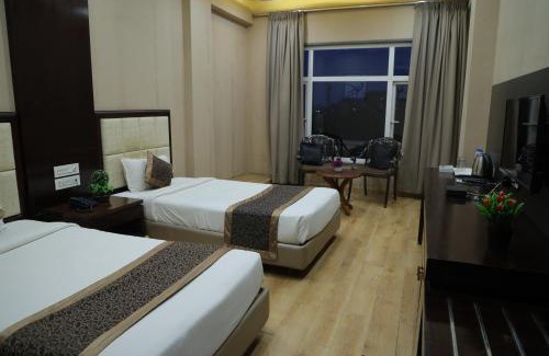 Amravati Hotel | HOTEL EMPIRE STAY
