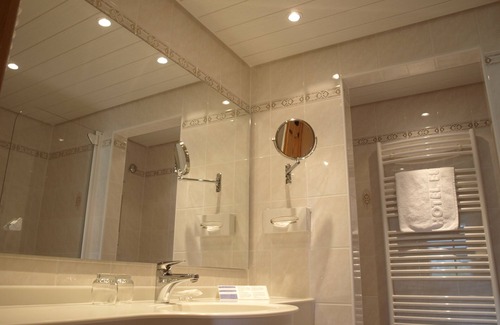 Champfer Hotel | Hotel Europa Suites