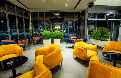 Mbrostar-Urë Hotel | Hotel Fieri