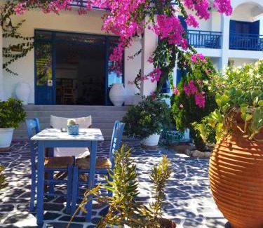 Milos Hotel | Hotel Flisvos
