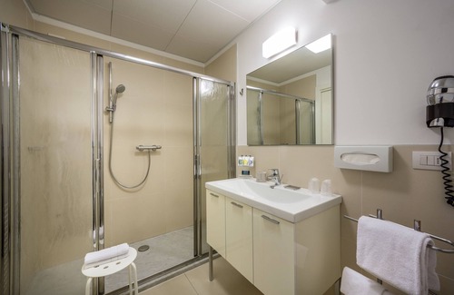 Bogolese Hotel | Hotel Forlanini52 Parma