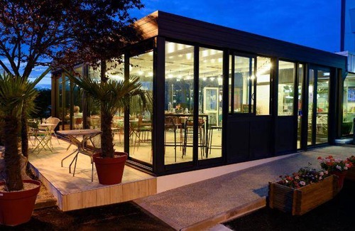 Saran Hotel | Hotel