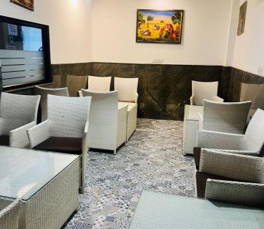 South West Hotel | Hotel G-Lory Suite Near By IGI AirPort