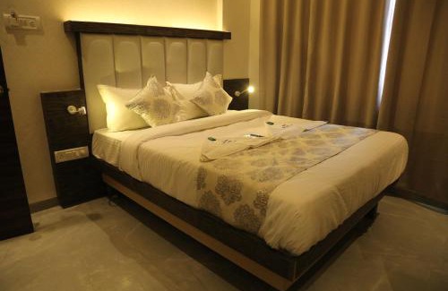 Kopar Khairane Hotel | Hotel Galaxy Inn