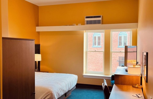 Red Cloud Hotel | Hotel Garber