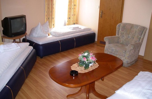 Offenbach am Main Hotel | Hotel garni Djaran