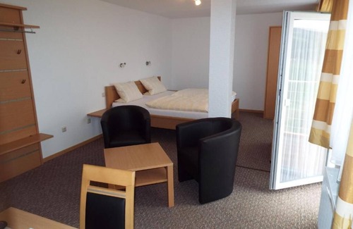 Gewissenruh Bed & Breakfast | Hotel garni Zum Reinhartswald