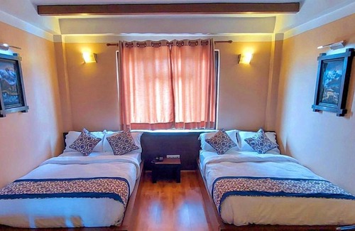 Bhaktapur Hotel | Hotel Garuda