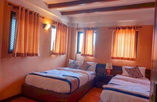 Bhaktapur Hotel | Hotel Garuda