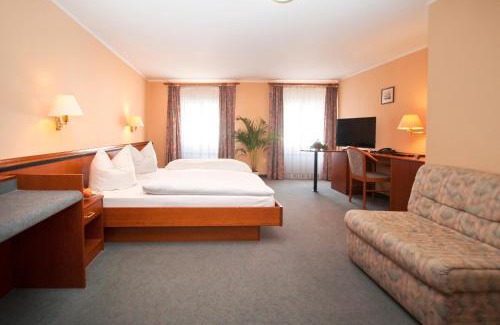 Dingolfing Hotel | Hotel-Gasthof Postbräu Dingolfing