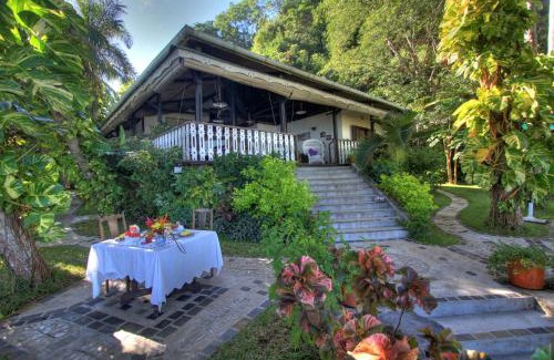 Madirokely Hotel | Hotel Gerard et Francine