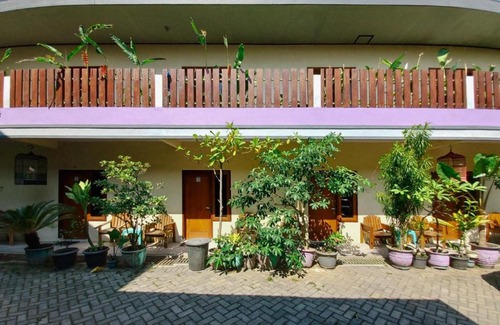 Nganjuk Hotel | Hotel Gerung 2 near Luwes Mall Nganjuk