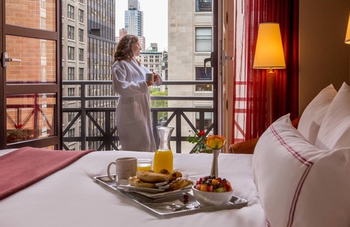 Rose Hill Hotel | Hotel Giraffe by Library Hotel Collection