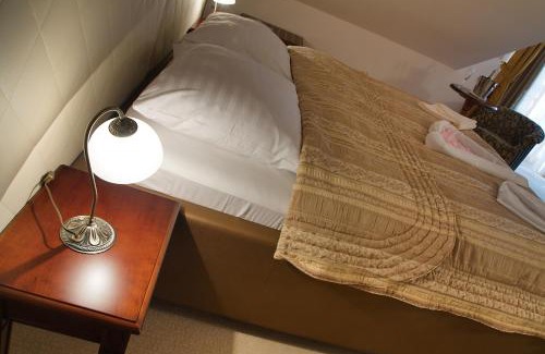 Chotoviny Hotel | Hotel Gold Chotoviny