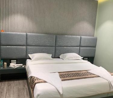 Bhiwandi Hotel | HOTEL GRAND BEE Residency