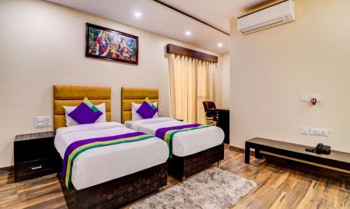 Sector 51 Hotel | Hotel Grand Manor