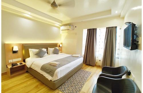 Bhadrak Hotel | Hotel Grand Premium Resort Near Sea View & Jagannath Temple - Wifi-Parking -Restaurant & Swimming Pool Facilities - All Room Spacious and Fully Air Conditioned Rooms With Attached Balcony- A luxuary Hotel In Puri