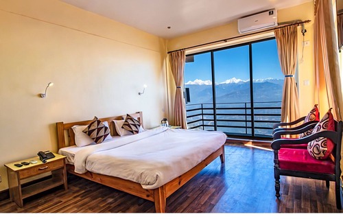 Baluwapati Deupur Hotel | HOTEL GREEN VALLEY