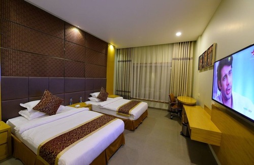 Anand Hotel | Hotel H