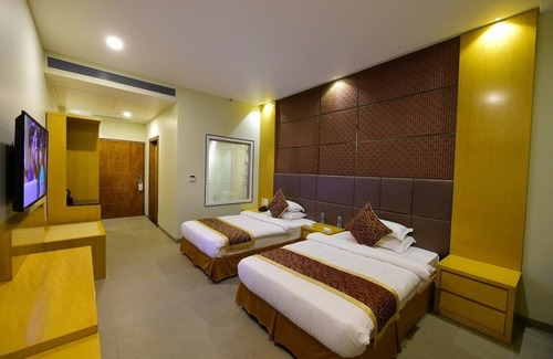 Anand Hotel | Hotel H