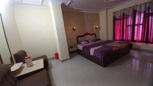 The Mall Hotel | Hotel Harbans